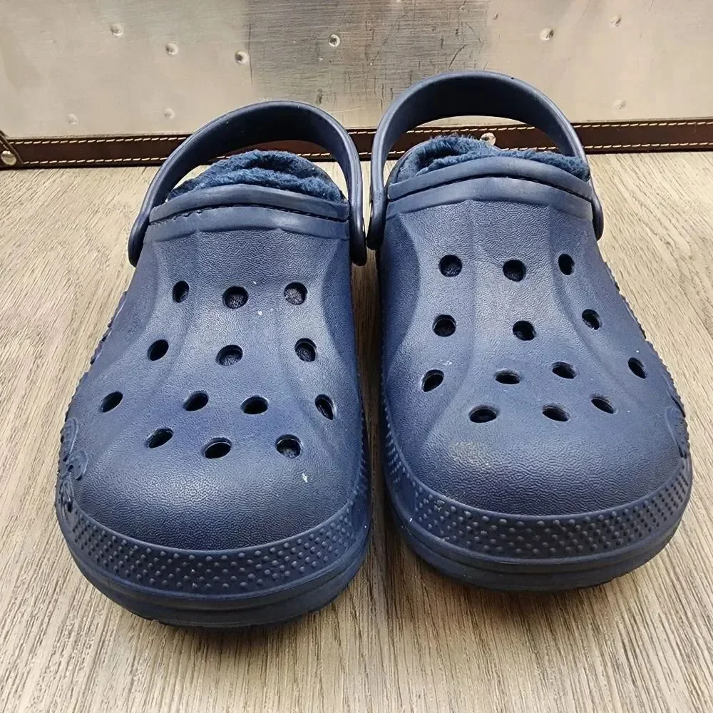CROCS Lined Slip On Clog Shoes size J 1